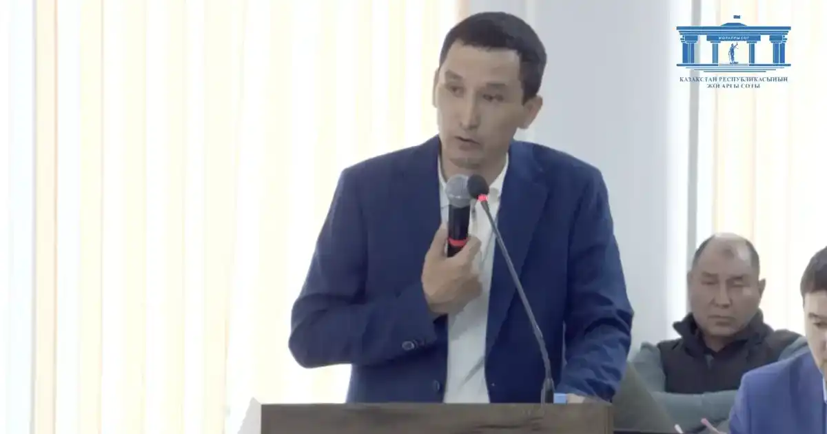 «Жігіт емес, шакалсың»: Қаржаубай Нұрымовтың сотталушымен беттестіру сәті көрсетілді
