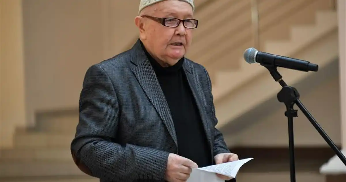 Профессор Кәкен Қамзиннің үйінің ақшасын алаяқтар шетелге аударған