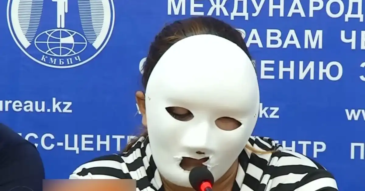 Түркістан облысында туысы 17 жастағы қызды сегіз ай бойы зорлап, 11 адамға сатқан