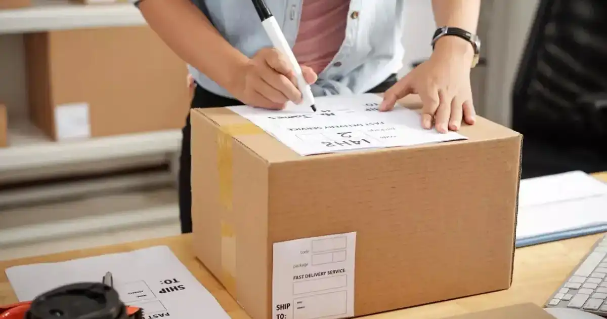 Шетелдік интернет-дүкендердің тауарларына баж салығы көтеріліп, бағасы қымбаттайды