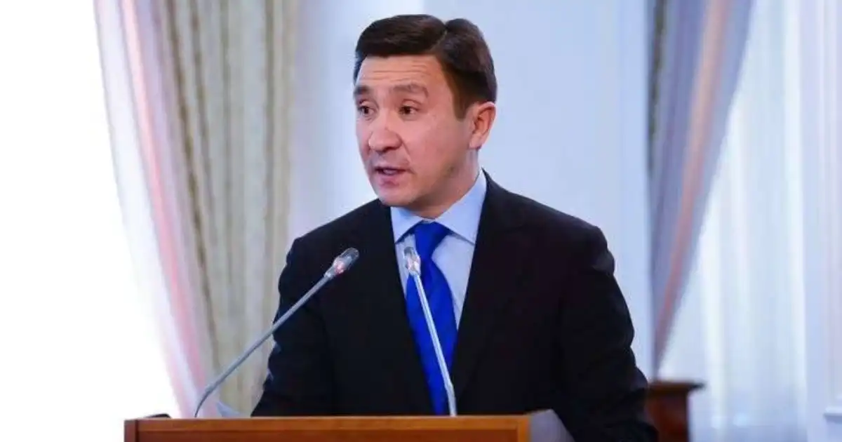 Миллиард теңге жымқырып, үш жылға сотталған бұрығы вице-министр Ерлан Қожағапанов бостандыққа шықты