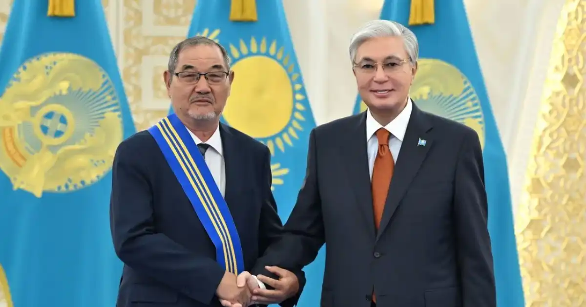 Тоқаев бір топ қоғам қайраткерін мемлекеттік наградалармен марапаттады