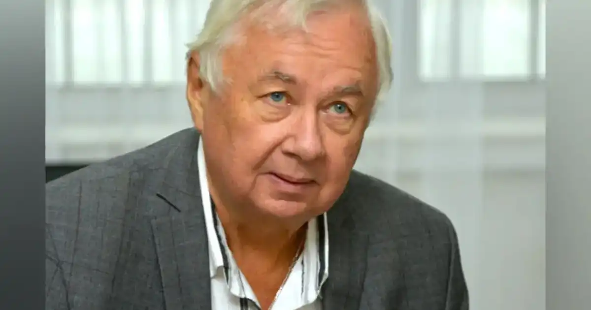 Тоқаев халық жазушысы Валерий Михайловты І дәрежелі «Барыс» орденімен марапаттады