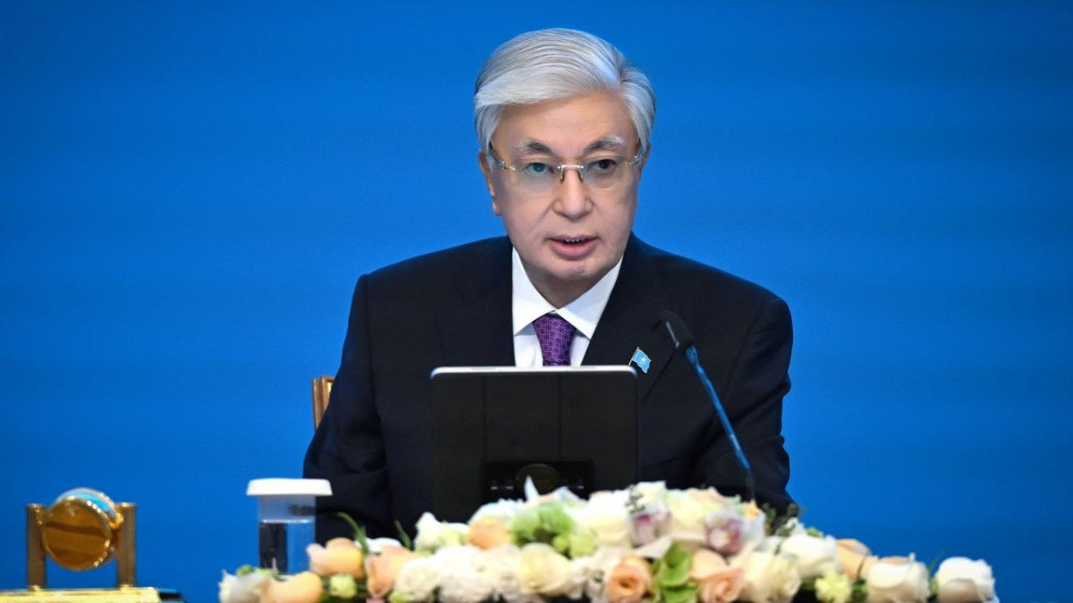 "Қайғылы жағдайға әкеп соқтыруы да мүмкін": Президент құрылыс және жол сапасын сынға алды